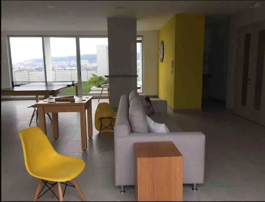 El Mejor Balcon Y Vista De Quito En El Parque La Carolina Coliving Ecuador Appartement